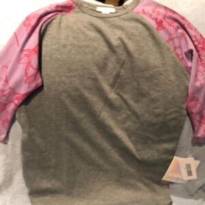 𝅺nwt Kids Size 8 LuLaRoe 3/4 Sleeve Sloan Shirt